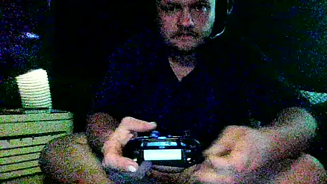 fuckineverett online show from April 29, 2026, 1:53 am