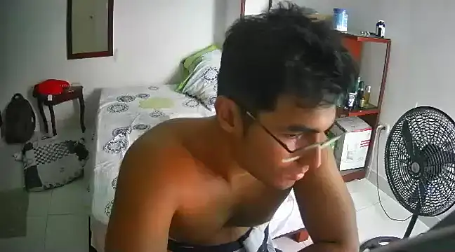 Snapshot of lechero226 chatting on January 2, 2025, 8:35 pm lechero226 online show from January 2, 2025, 8:35 pm