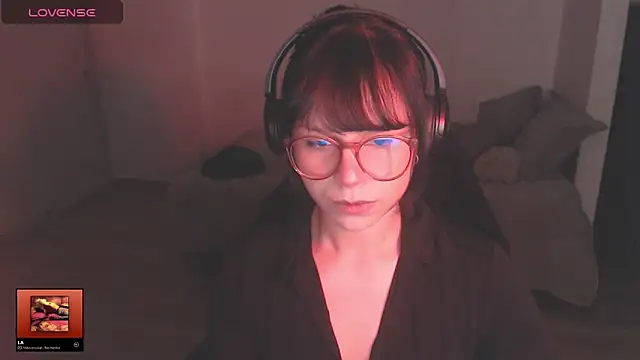 Snapshot of modjo_ chatting on January 19, 2026, 3:54 am modjo online show from January 19, 2026, 3:54 am