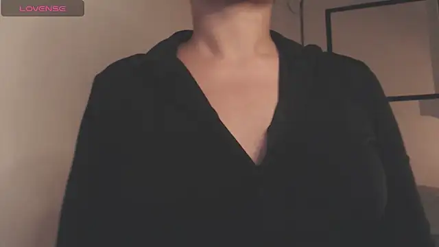 Snapshot of modjo_ chatting on February 4, 2026, 4:29 am modjo online show from February 4, 2026, 4:29 am