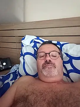 Snapshot of mike9473 chatting on September 15, 2025, 5:51 am mike9473 online show from September 15, 2025, 5:51 am