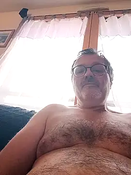 Snapshot of mike9473 chatting on October 6, 2025, 4:37 pm mike9473 online show from October 6, 2025, 4:37 pm