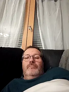 Snapshot of mike9473 chatting on October 11, 2025, 8:51 pm mike9473 online show from October 11, 2025, 8:51 pm