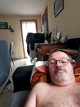 mike9473 online show from December 5, 2025, 9:29 am