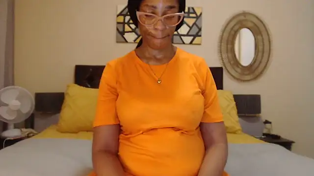 Creamyass22 online show from November 24, 2025, 4:29 pm