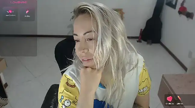 charlottezoe15 online show from December 13, 2024, 9:02 am