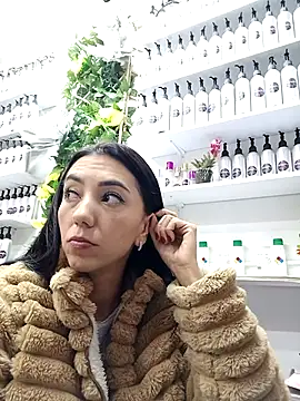 LunaZambrano online show from March 5, 2025, 12:27 am