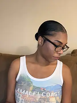 CandyLuxxxx online show from December 12, 2024, 5:37 pm