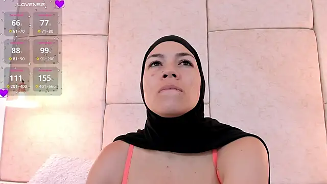 aisha vs online show from March 20, 2025, 12:43 pm