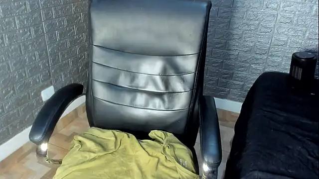 Dmtry6 online show from October 16, 2025, 7:37 pm