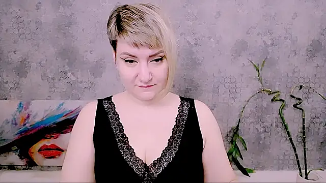 Djullia online show from April 18, 2026, 5:11 am