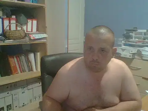 manubm03 online show from May 24, 2026, 7:35 am