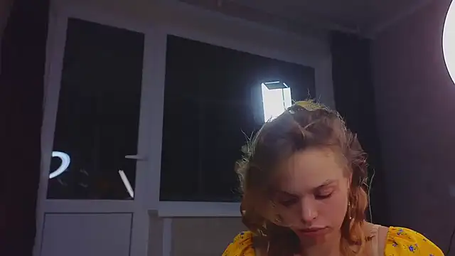 sinteas online show from November 5, 2025, 1:55 pm