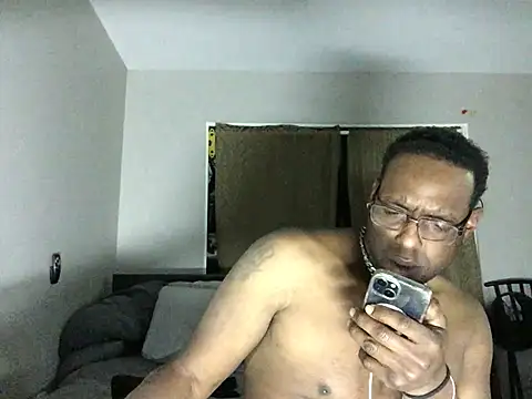 Londonfrotadejr online show from March 18, 2025, 12:58 pm