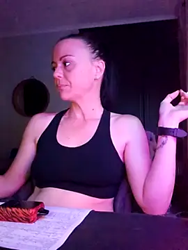 MrsBunnyBum online show from May 4, 2026, 5:47 am