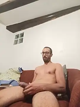 Snapshot of Fitnessboy89 chatting on July 17, 2026, 12:39 am Fitnessboy89 online show from July 17, 2026, 12:39 am