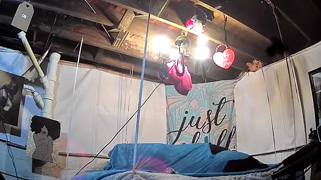 Snapshot of cum4calvin chatting on March 3, 2026, 7:42 pm cum4calvin online show from March 3, 2026, 7:42 pm