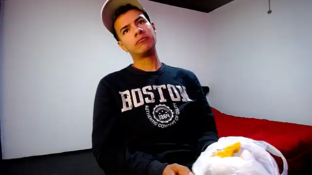 Snapshot of Deiby_casas chatting on January 12, 2025, 3:39 am Deiby casas online show from January 12, 2025, 3:39 am