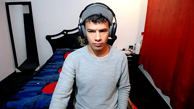 Snapshot of Deiby_casas chatting on March 20, 2025, 4:40 am Deiby casas online show from March 20, 2025, 4:40 am