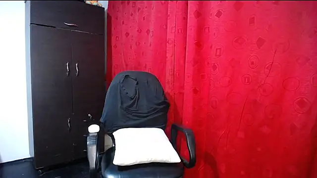 Snapshot of Deiby_casas chatting on October 12, 2025, 7:07 am Deiby casas online show from October 12, 2025, 7:07 am