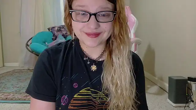 Emihaze online show from February 24, 2026, 6:28 pm