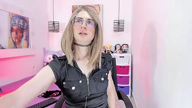 KimberlyJohnsoon online show from April 28, 2026, 11:10 pm
