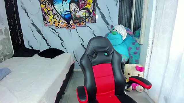 Snapshot of andromeda_xx chatting on December 18, 2025, 2:23 pm andromeda xx online show from December 18, 2025, 2:23 pm