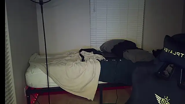 doloresman online show from March 10, 2026, 7:35 am