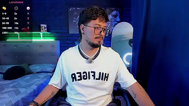 DaviidEvans  online show from June 28, 2026, 1:55 am