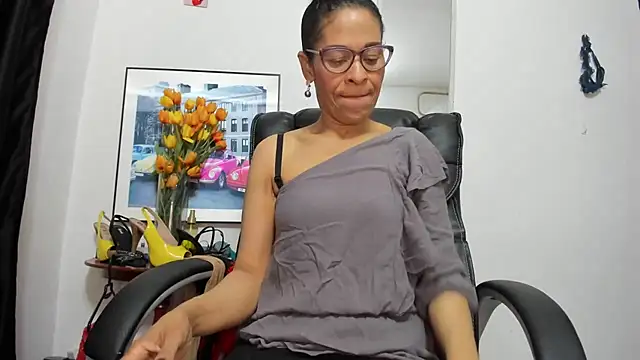 Aries Mature online show from January 13, 2026, 4:56 pm