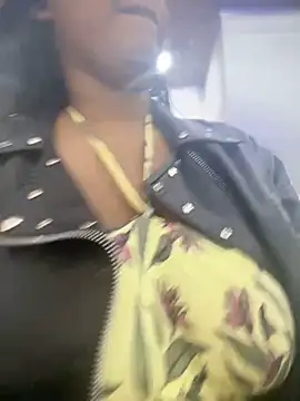 Tayra Siny online show from February 12, 2025, 1:37 pm