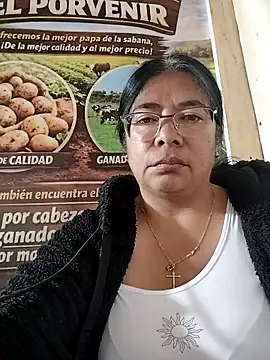   valentina18 online show from March 9, 2026, 1:37 pm