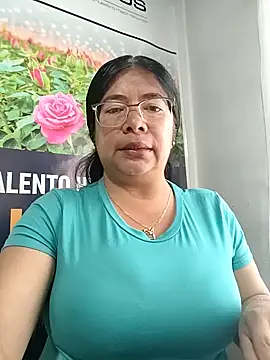   valentina18 online show from April 4, 2026, 1:19 pm