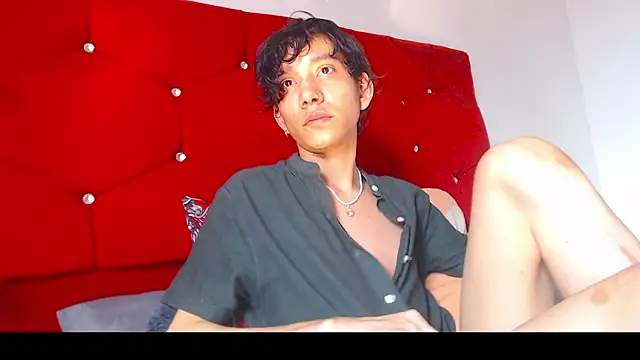 LAICK 01 online show from March 24, 2026, 8:36 pm