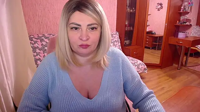 -MeowMeow online show from April 25, 2026, 5:54 pm