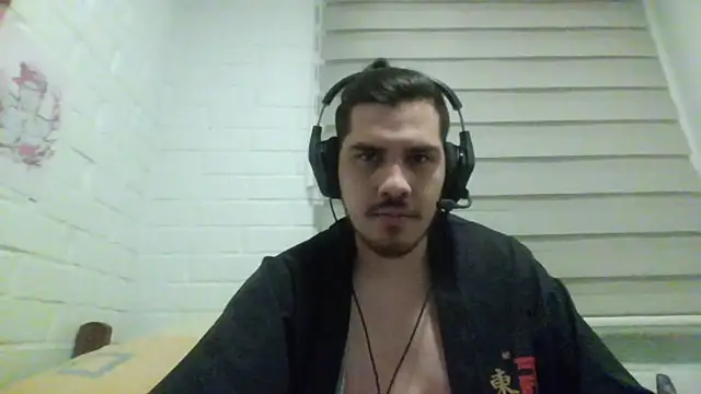 hung weeb online show from November 18, 2025, 3:34 am