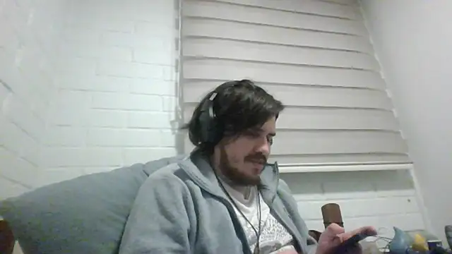 hung weeb online show from May 26, 2026, 3:57 am