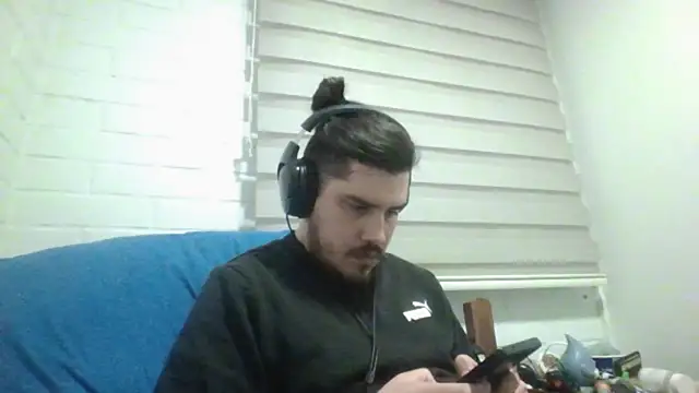 hung weeb online show from May 28, 2026, 1:47 am