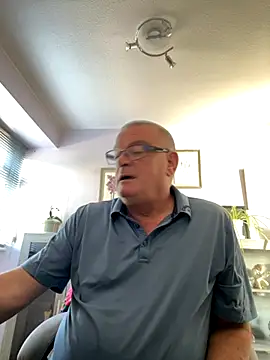 Snapshot of Garry831 chatting on September 29, 2025, 9:36 am Garry831 online show from September 29, 2025, 9:36 am