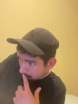 Snapshot of Tomthelong chatting on February 27, 2025, 3:36 am Tomthelong online show from February 27, 2025, 3:36 am