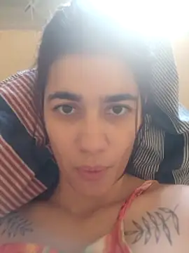 Snapshot of Mamamiabr chatting on April 23, 2026, 6:21 pm Mamamiabr online show from April 23, 2026, 6:21 pm