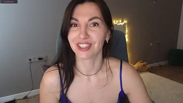 Mary love16 online show from March 10, 2025, 7:42 am