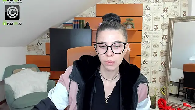 EmillyTaylor online show from March 22, 2025, 4:45 am