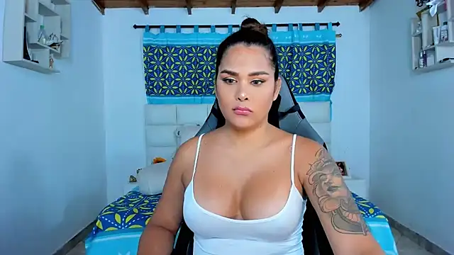 Snapshot of shadia-orozco chatting on February 11, 2025, 7:54 am shadia-orozco online show from February 11, 2025, 7:54 am