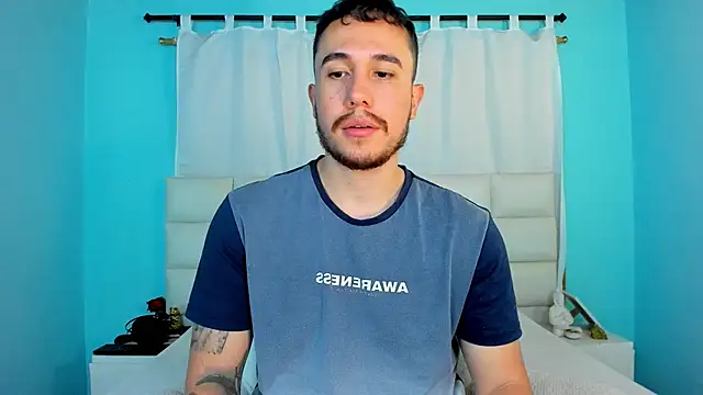 juan  jimenez online show from December 14, 2025, 10:25 pm