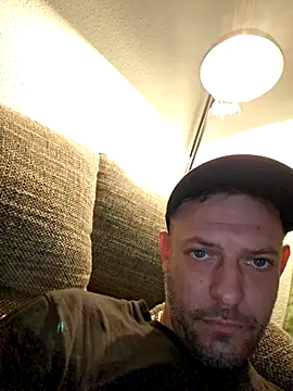 Snapshot of Percy_ohv chatting on October 31, 2025, 5:36 pm Percy ohv online show from October 31, 2025, 5:36 pm