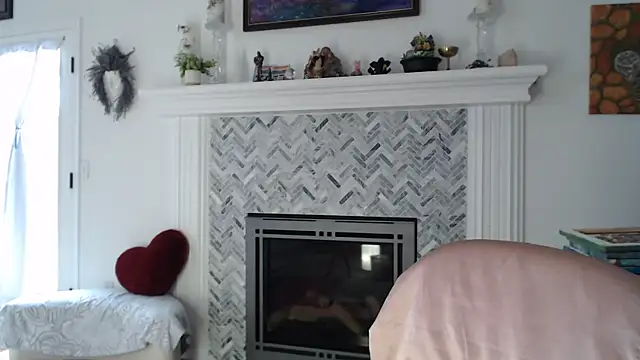 AuroraWillows online show from March 7, 2026, 3:20 pm