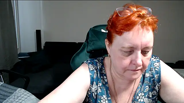 Snapshot of JoannaAndNeighbour chatting on March 8, 2026, 8:51 am JoannaAndNeighbour online show from March 8, 2026, 8:51 am