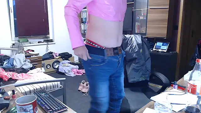 Fem-Boy40 online show from May 31, 2026, 7:37 pm