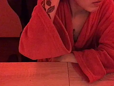 YumieCp online show from March 12, 2025, 7:02 am